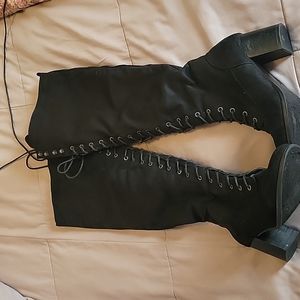 Over the knee Size 7 Black boots